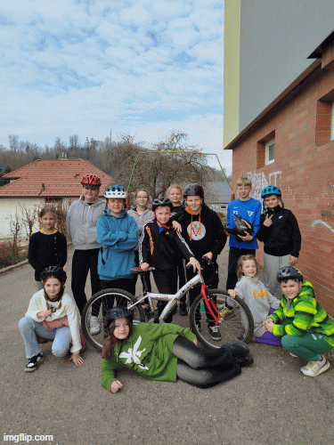 naši cyklisté